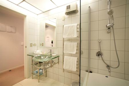 Studio Suite 
 Court Yard
Distinction Hotels Wellington, Century City Hotel & Apartments